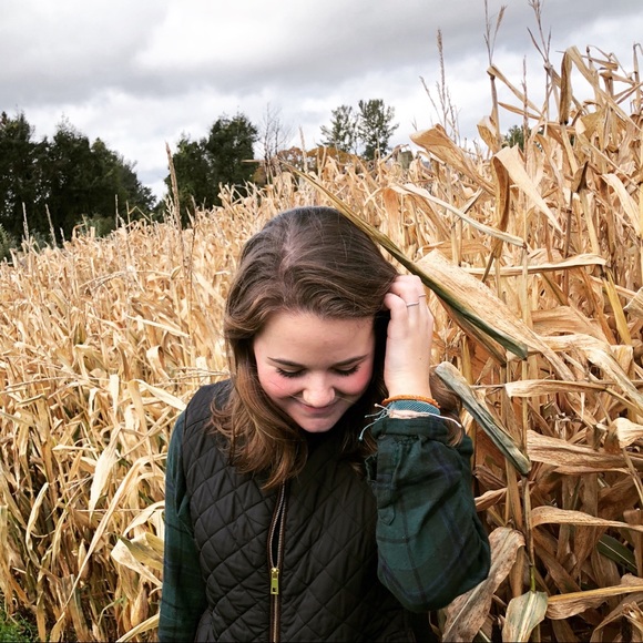 Meet your Posher, Katelyn - Picture 1 of 1